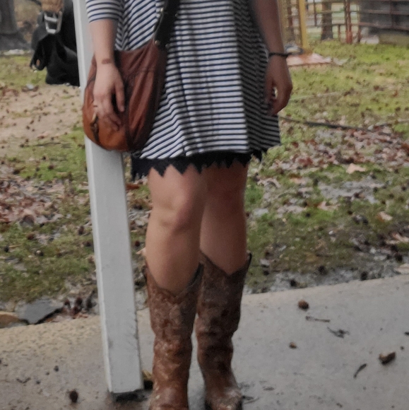 RELISTED Navy lace trimmed camisole extender - Picture 4 of 4